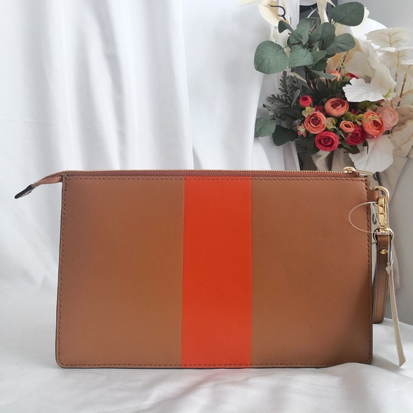 New MICHAEL KORS Center Stripe Daniela Leather Zip Large Wristlet Clutch ACORN